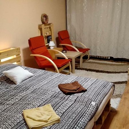 Gesztenyes Apartman Мішкольц Екстер'єр фото