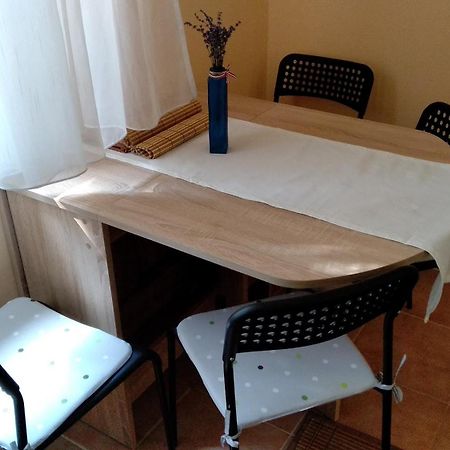 Gesztenyes Apartman Мішкольц Екстер'єр фото