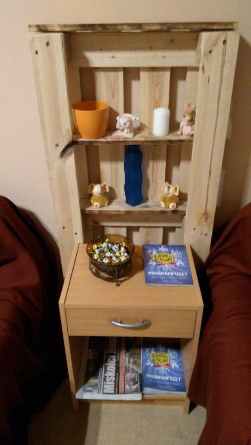 Gesztenyes Apartman Мішкольц Екстер'єр фото