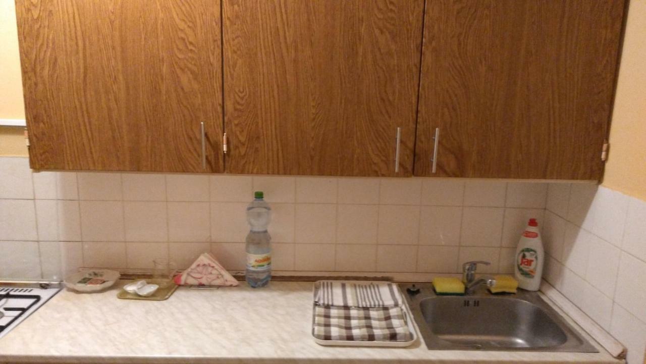Gesztenyes Apartman Мішкольц Екстер'єр фото