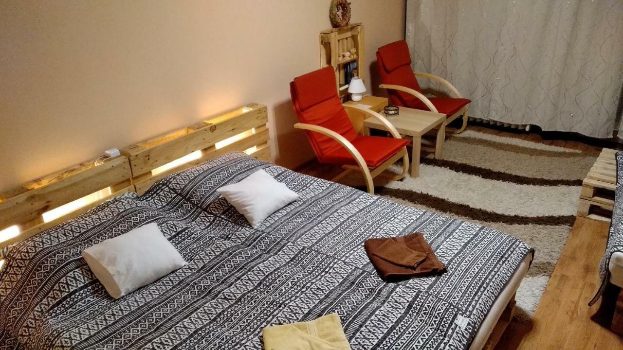 Gesztenyes Apartman Мішкольц Екстер'єр фото